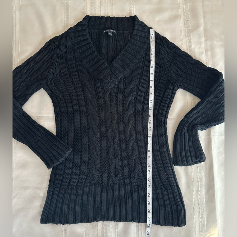 Banana Republic Deep Black Cable Knit V-Neck Sweater - Picture 9 of 13